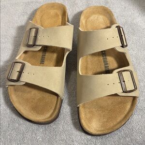 Cushionaire sandals women’s size 10 men’s size 8 Beige Double Strap‎  slip on